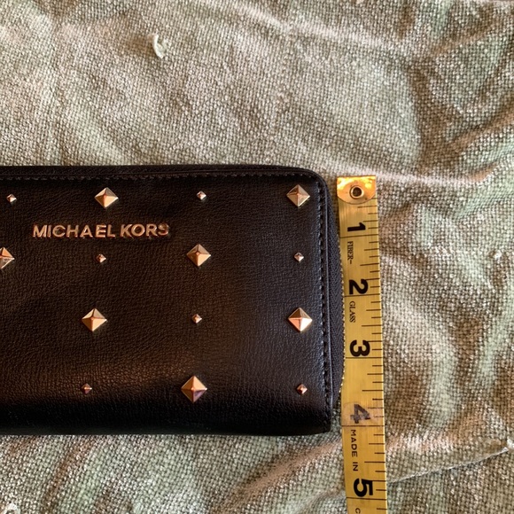 Michael Kors Wristlet Wallet🔥 - Picture 11 of 12
